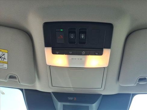 Used 2024 Nissan Pathfinder SV AWD/4WD image 30