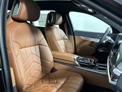 New 2026 BMW 760i xDrive w/ Executive Package image 21