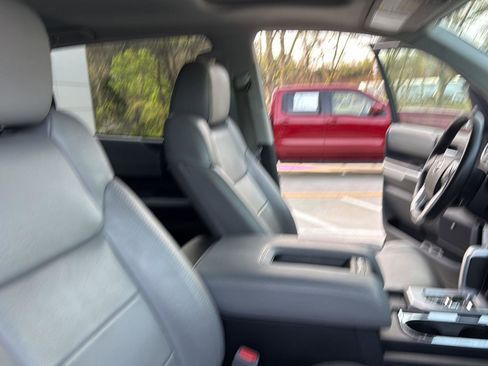 Used 2014 Toyota Tundra Limited w/ Limited Premium Package image 37