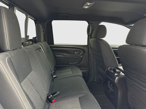 Used 2018 Nissan Titan SV w/ SV Convenience Package RWD image 45