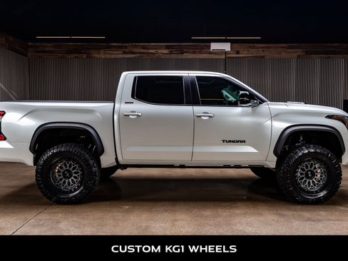 Used 2024 Toyota Tundra Limited AWD/4WD image 10