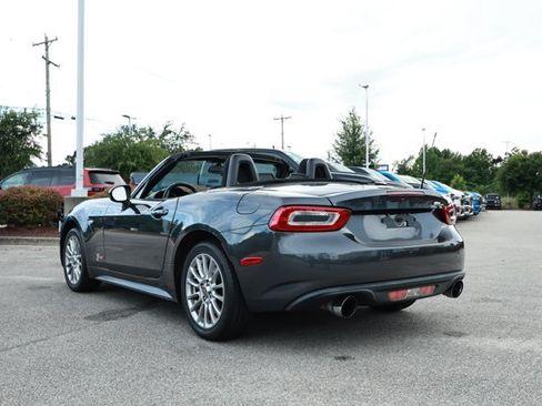 Used 2017 FIAT 124 Spider Classica RWD image 8