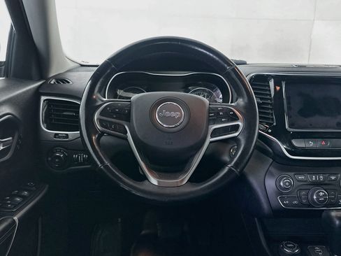 Used 2019 Jeep Cherokee Limited AWD/4WD image 18