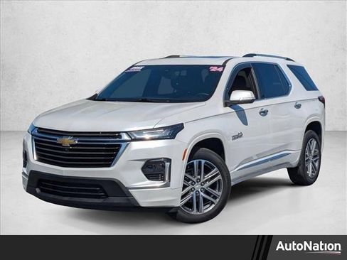 Certified 2024 Chevrolet Traverse High Country FWD image 1