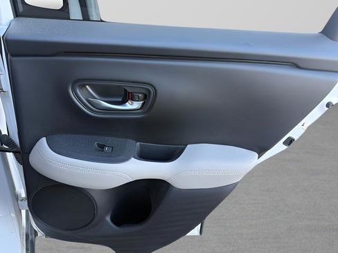 Used 2024 Honda HR-V LX image 25