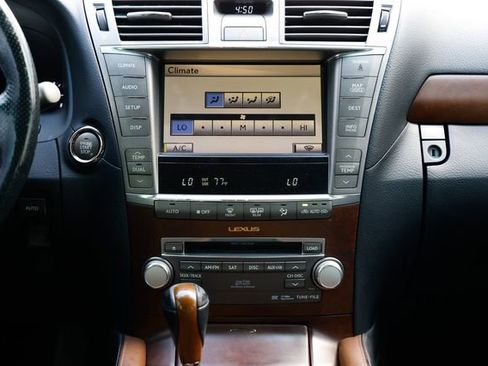 Used 2011 Lexus LS 460 4dr Sedan RWD image 41