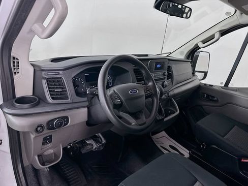 Certified 2025 Ford Transit 250 Low Roof w/ Exterior Upgrade Package RWD image 15