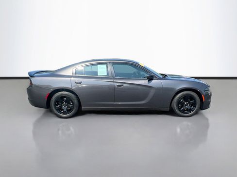 Used 2022 Dodge Charger SXT RWD image 8
