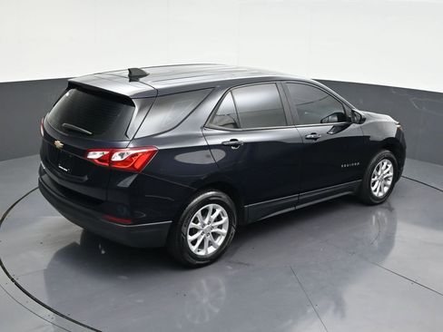 Used 2021 Chevrolet Equinox LS image 20