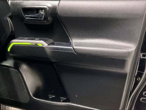 Used 2019 Toyota Tacoma TRD Off-Road image 22