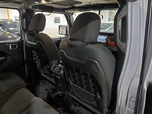 Used 2019 Jeep Wrangler Unlimited Rubicon AWD/4WD image 21