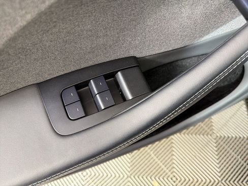 Used 2024 Tesla Model 3 image 10