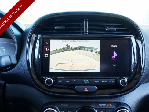 Used 2023 Kia Soul EX FWD image 11