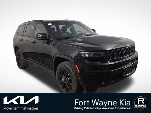 Used 2024 Jeep Grand Cherokee L Altitude AWD/4WD image 5