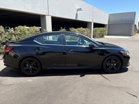 Used 2023 Nissan Sentra SR w/ Midnight Edition Package FWD image 5