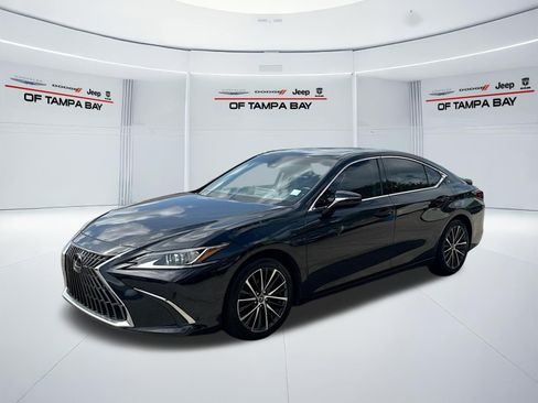 Used 2022 Lexus ES 350 w/ Premium Package FWD image 3