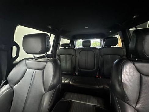 Used 2022 Jeep Wagoneer Series III AWD/4WD image 17