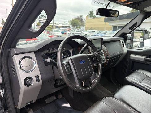 Used 2015 Ford F350 Lariat w/ Camper Package AWD/4WD image 31