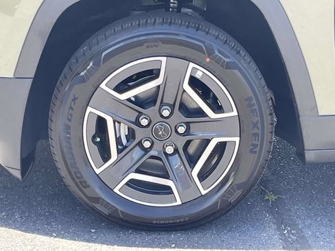 New 2026 Jeep Cherokee Laredo AWD/4WD image 10