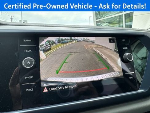 Used 2023 Volkswagen Taos SE w/ Panoramic Sunroof Package AWD/4WD image 13