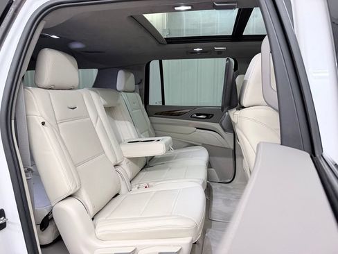 Used 2023 Cadillac Escalade ESV Premium Luxury Platinum w/ LPO, Radiant Package AWD/4WD image 51