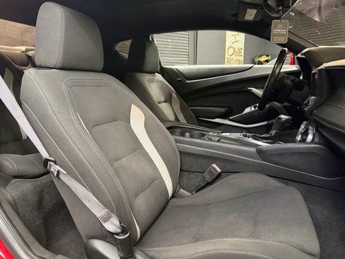 Used 2017 Chevrolet Camaro LT RWD image 16