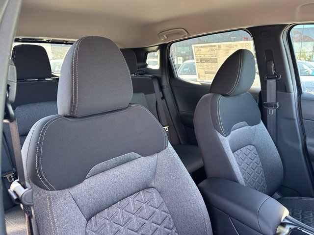 New 2027 Nissan Kicks SV AWD/4WD image 16