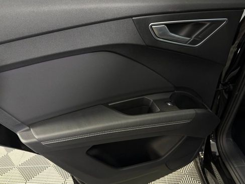 Used 2024 Audi Q4 e-tron Premium Plus w/ Premium Plus image 27