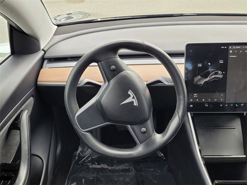 Used 2018 Tesla Model 3 Long Range image 12