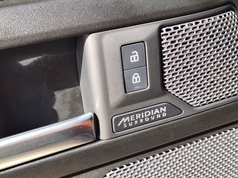 Certified 2023 Land Rover Defender 110 V8 AWD/4WD image 24