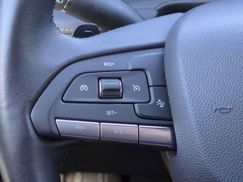 Used 2025 Cadillac XT4 Premium Luxury image 22