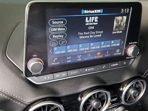 Certified 2025 Nissan Sentra SV FWD image 18