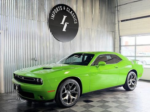 Used 2017 Dodge Challenger SXT Plus RWD image 1