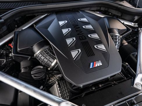 New 2026 BMW X5 M60i image 10