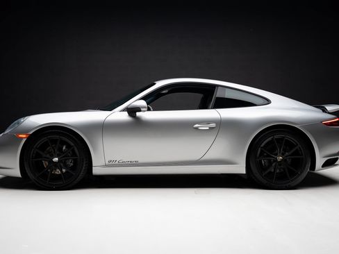 Used 2018 Porsche 911 Carrera RWD image 17