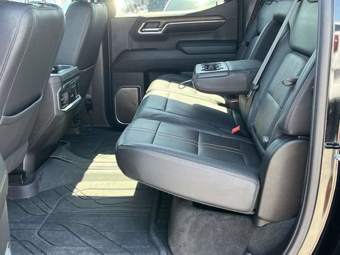 Used 2024 Chevrolet Silverado 1500 High Country w/ High Country Premium Package AWD/4WD image 16