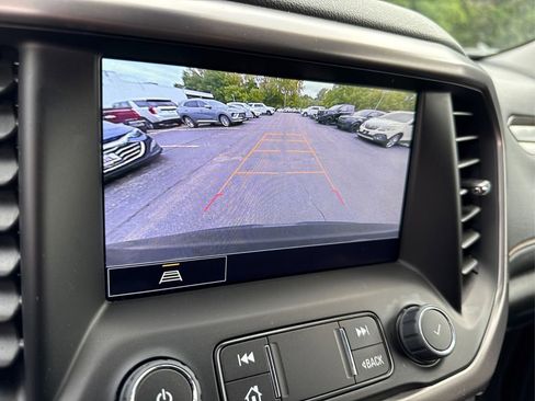 Used 2023 GMC Acadia AT4 image 30