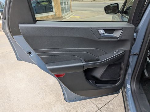 Used 2024 Ford Escape Platinum image 11