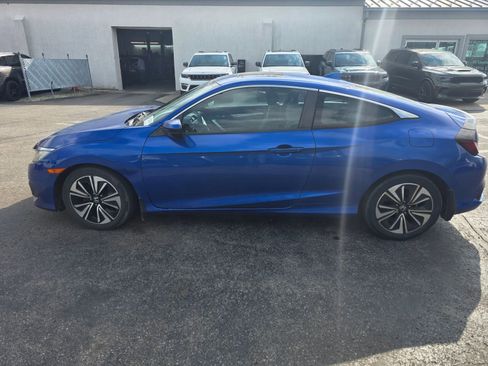 Used 2017 Honda Civic EX-T image 8