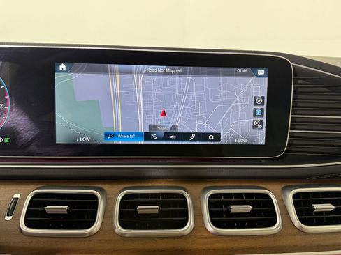 Used 2022 Mercedes-Benz GLS 450 4MATIC image 25