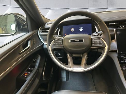 New 2025 Jeep Grand Cherokee L Limited w/ Black Appearance Package image 13