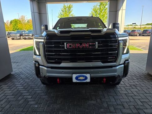 Used 2025 GMC Sierra 2500 AT4 AWD/4WD image 7