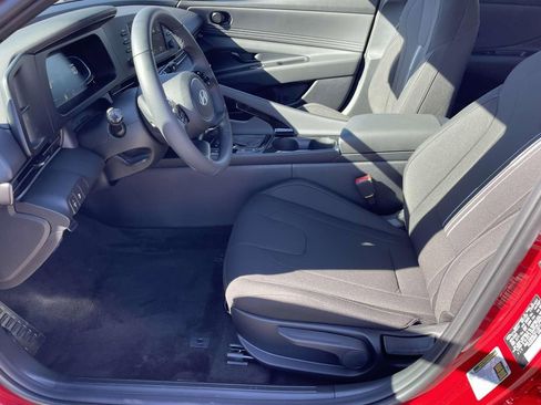 Used 2026 Hyundai Elantra SEL Sport w/ Cargo Package image 13