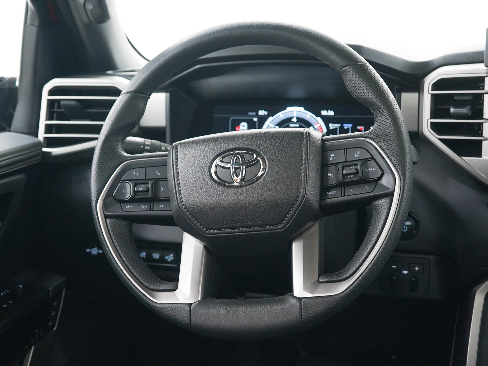 Used 2025 Toyota Tundra Limited AWD/4WD image 17