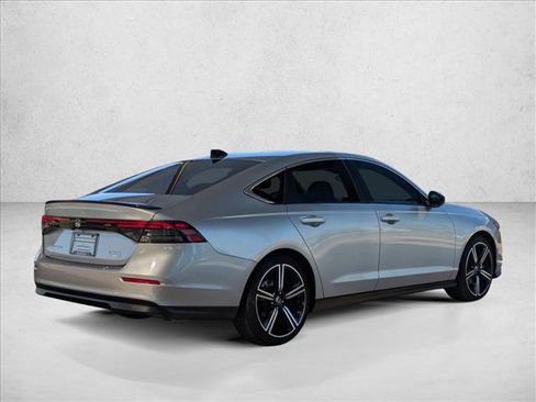 Used 2024 Honda Accord Sport image 5