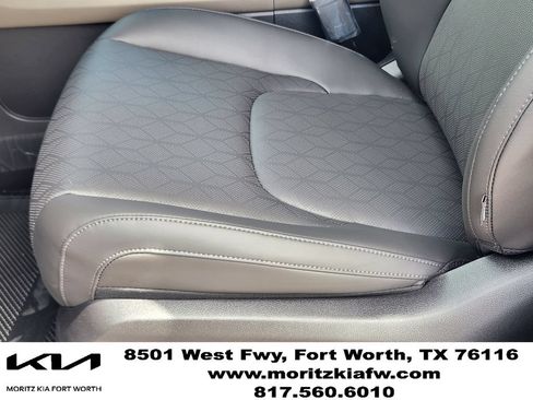 New 2026 Kia Carnival FWD image 17