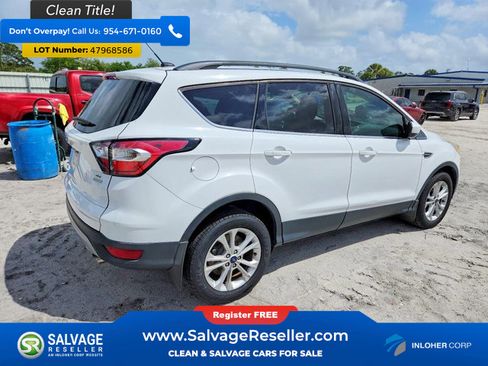 Used 2018 Ford Escape SE image 4