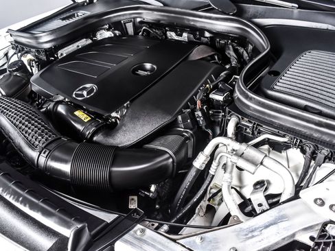 Used 2022 Mercedes-Benz GLC 300 4MATIC image 13