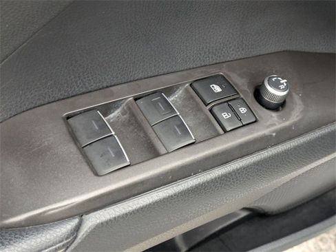 Used 2023 Toyota Camry XSE image 13