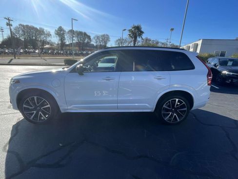 Certified 2023 Volvo XC90 T8 Ultimate w/ Lounge Package image 6